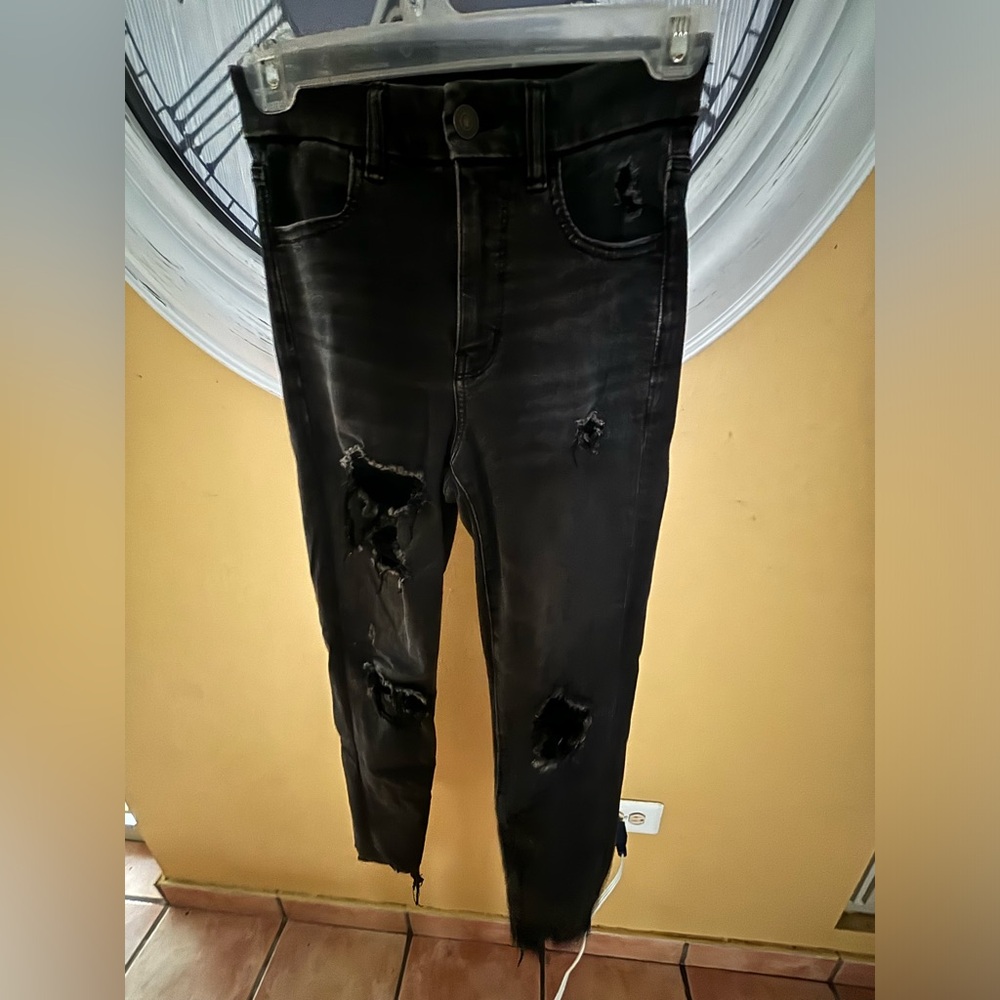 Black American Eagle Riped Jeans